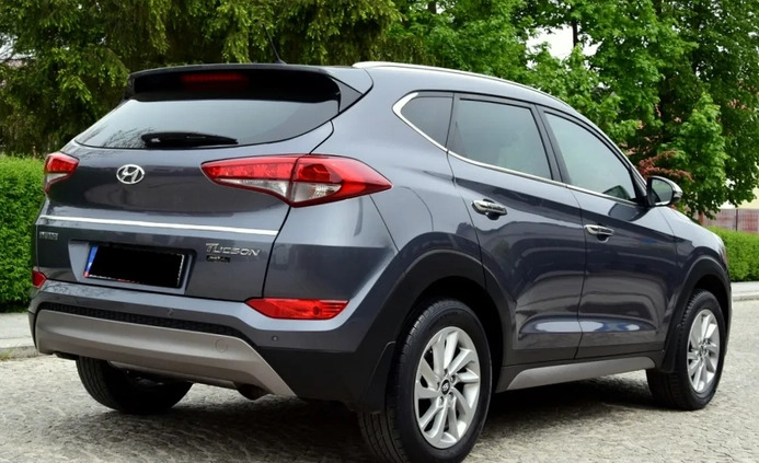 Hyundai Tucson cena 77900 przebieg: 83000, rok produkcji 2017 z Kielce małe 106